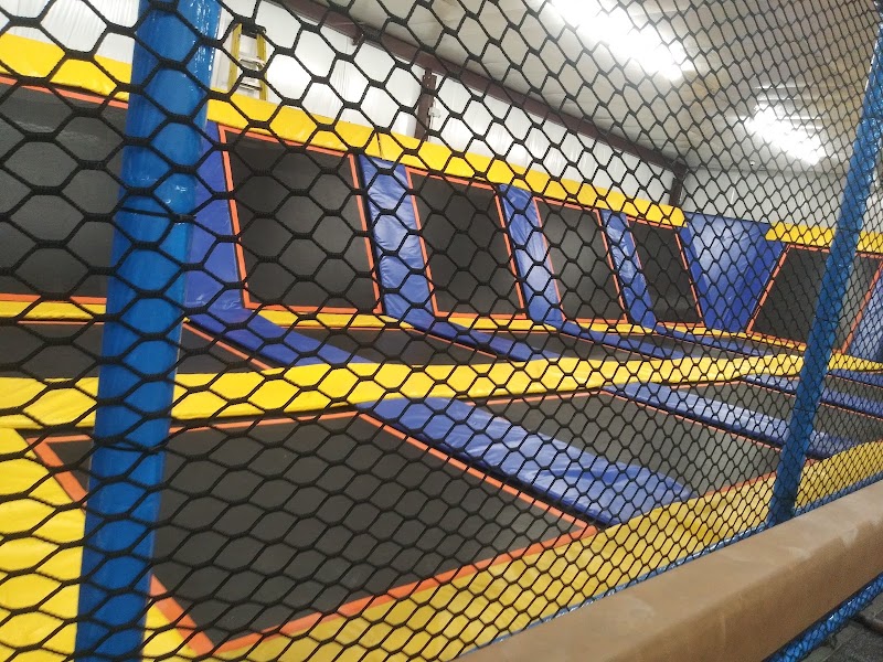 The Academy-Lexington Gymnastics Trampoline Par photo 2