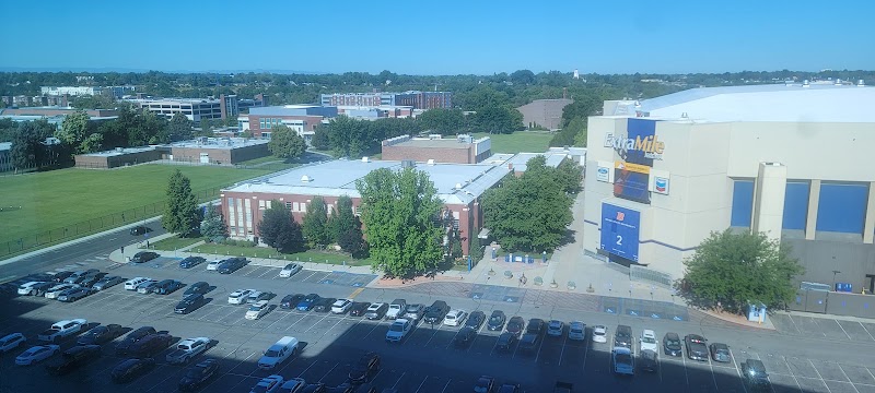 Bronco Gymnasium / Kinesiology photo 3